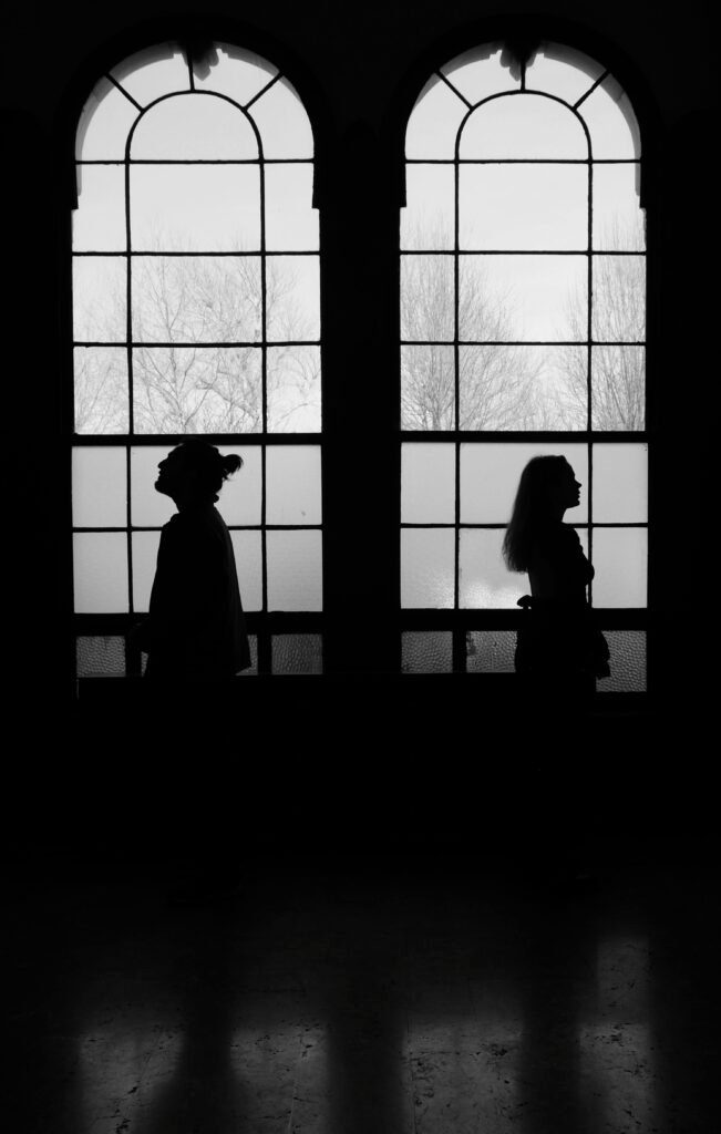 : Saturn relationship problems and emotional distance
