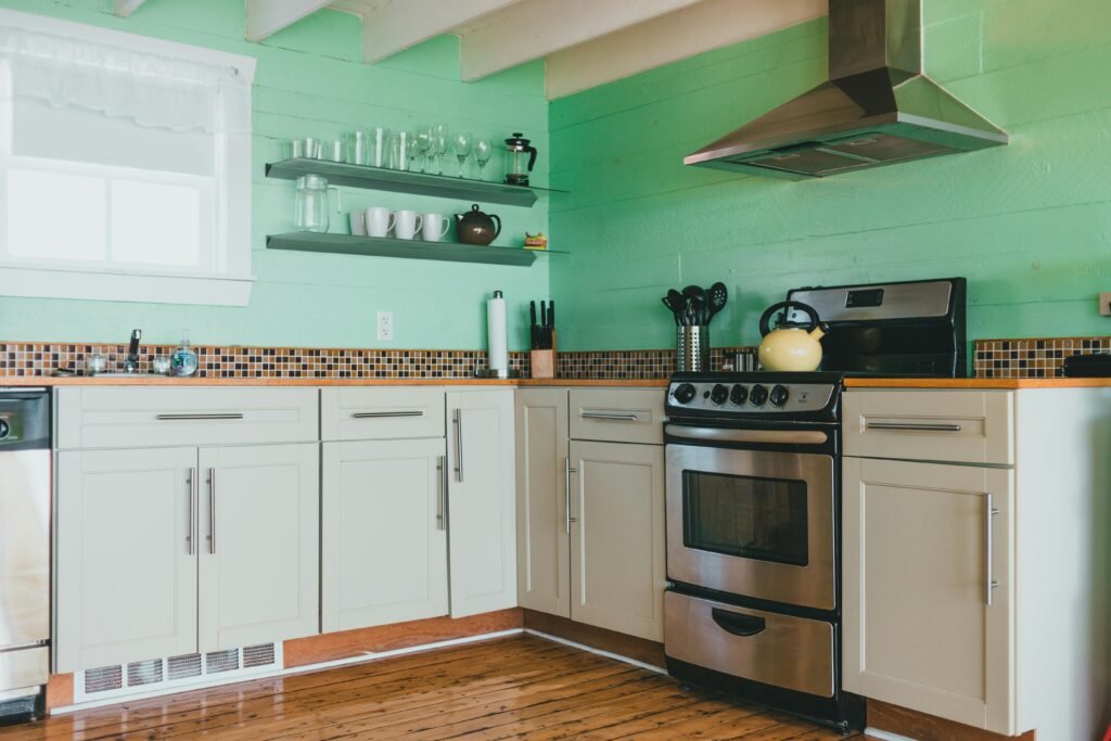 Kitchen Vastu tips for health, prosperity, and positive energy.